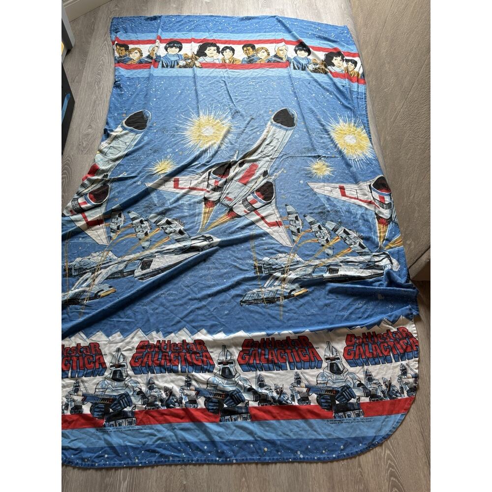 vintage 1978 Battlestar Galactica bed coverlet